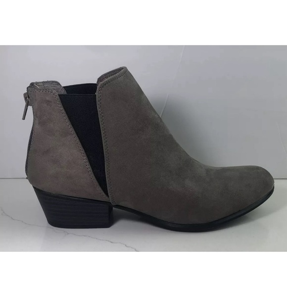 Esprit Tiffany Women’s Ankle Bootie’s Gray Suede Zipper- Low Heel Size 8.5 New - Picture 3 of 9